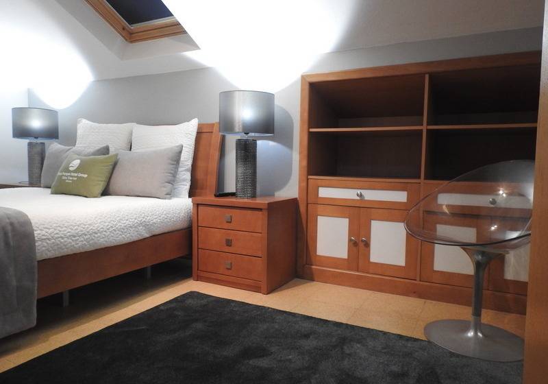 适合残疾人士使用的带超级大床的标准间, Hampton Inn & Suites Seattle/kent,wa