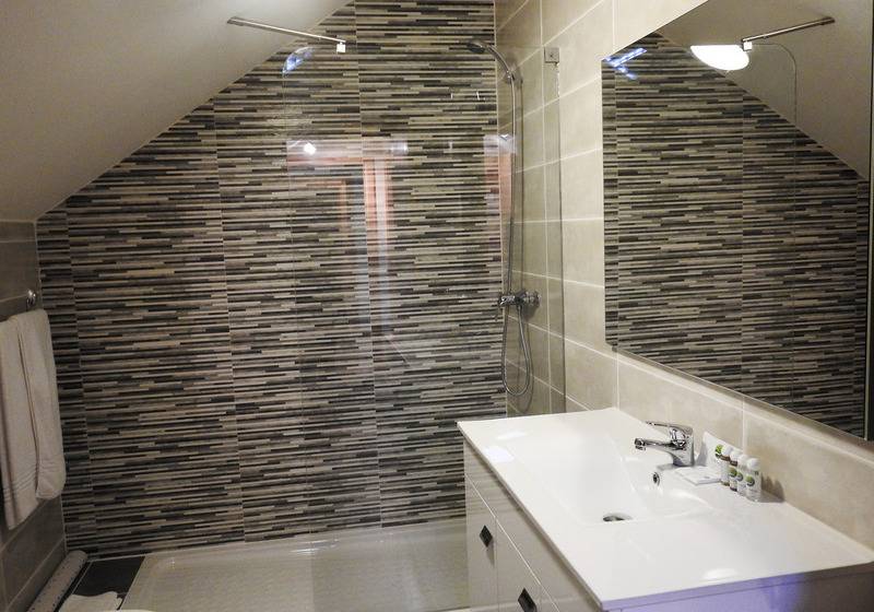 适合残疾人士使用的带超级大床的标准间, Hampton Inn & Suites Seattle/kent,wa