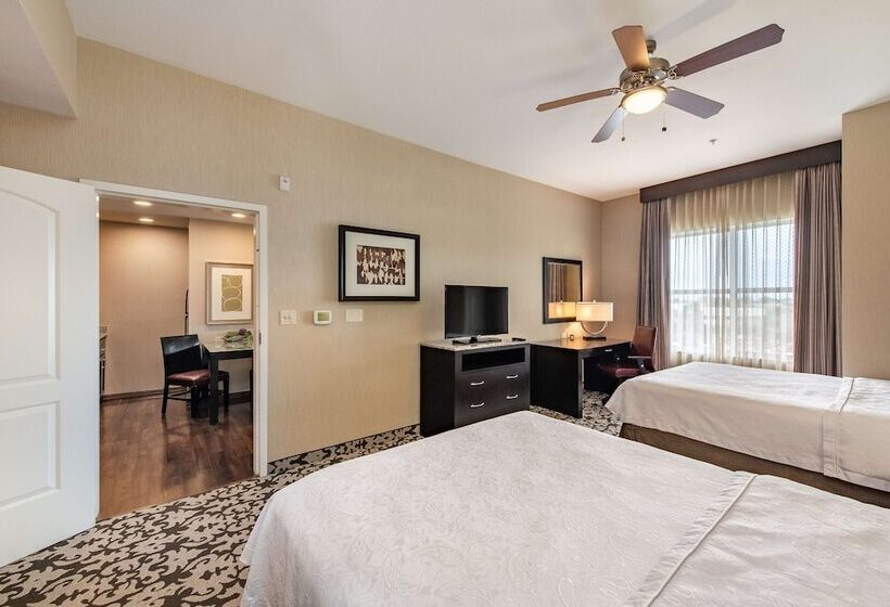 Люкс 2 Спальни, Homewood Suites By Hilton Oxnard/camarillo