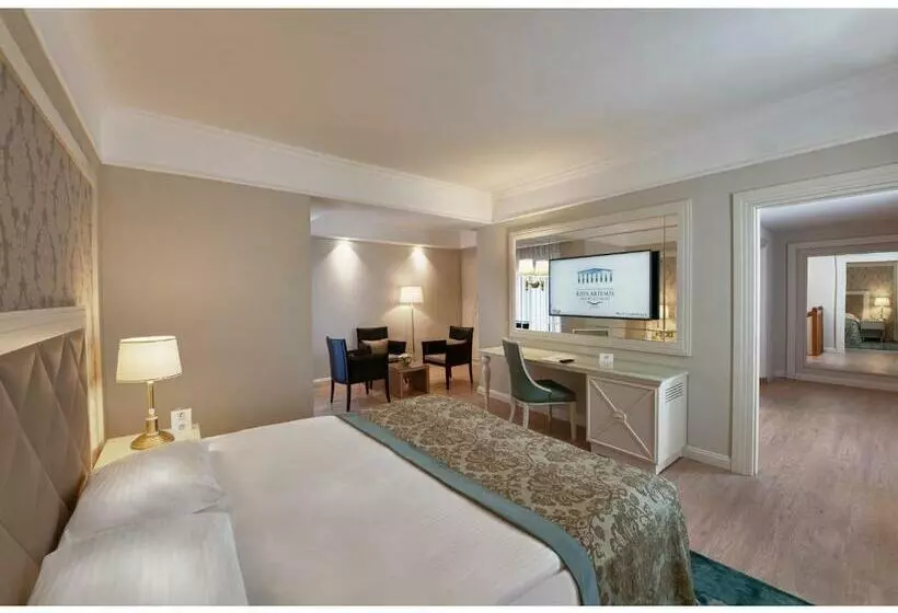 Standard Neljän Hengen Huone, Kaya Artemis Resort & Casino