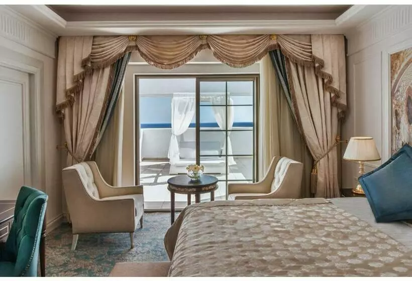 Sviitti, Kaya Artemis Resort & Casino