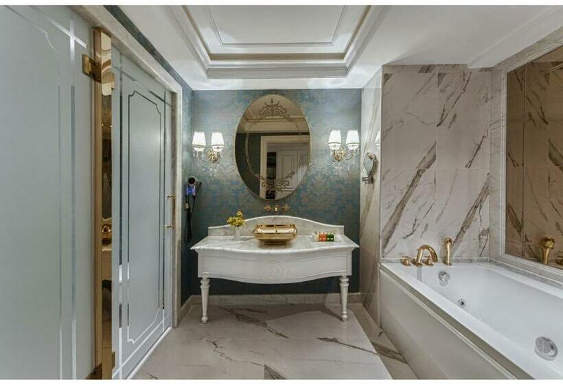 اتاق لوکس, Kaya Artemis Resort & Casino