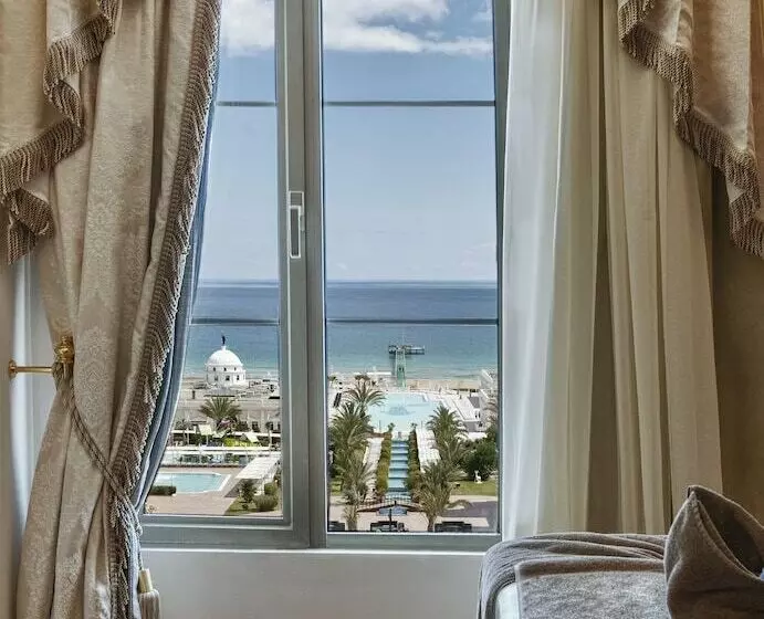 Sviitti, Kaya Artemis Resort & Casino