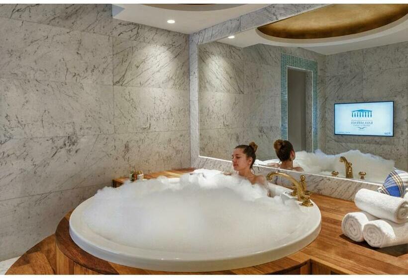 سوئیت با وان آب گرم, Kaya Artemis Resort & Casino