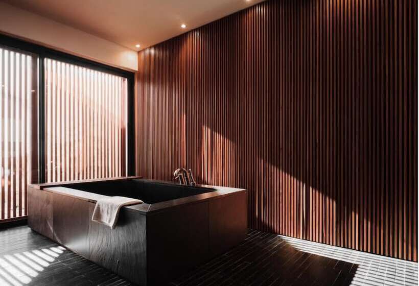 جناح ذو إطلالة, L'and Vineyards