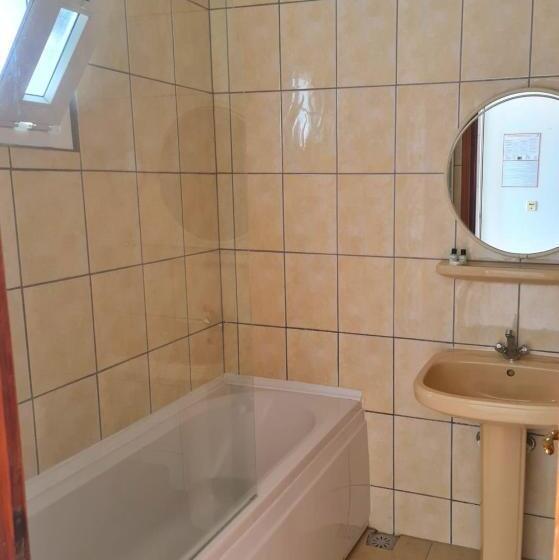 غرفة قياسية مطلّة علي البحر, Nagi Beach