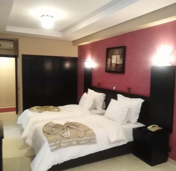 استودیو استاندارد با بالکن, Suite Hotel Tilila