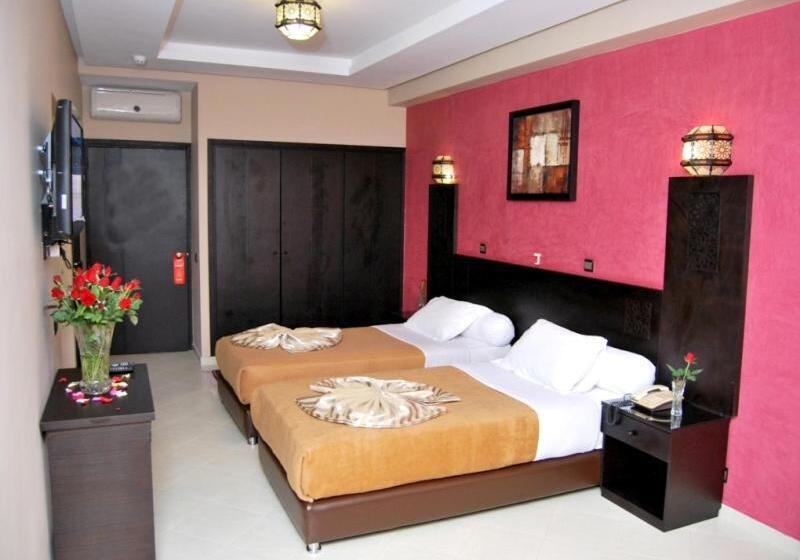 Студио Стандарт с Балконом, Suite Hotel Tilila