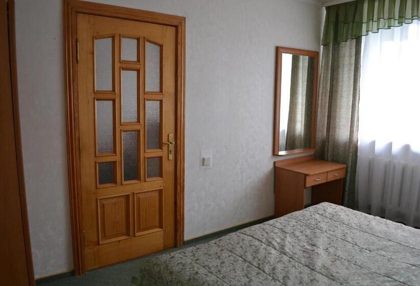 استودیوی لوکس, Vlasta