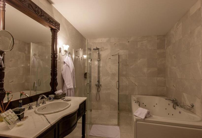 جناح, Yunak Evleri Cappadocia