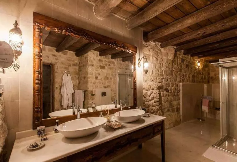 プールビュースイート, Yunak Evleri Cappadocia