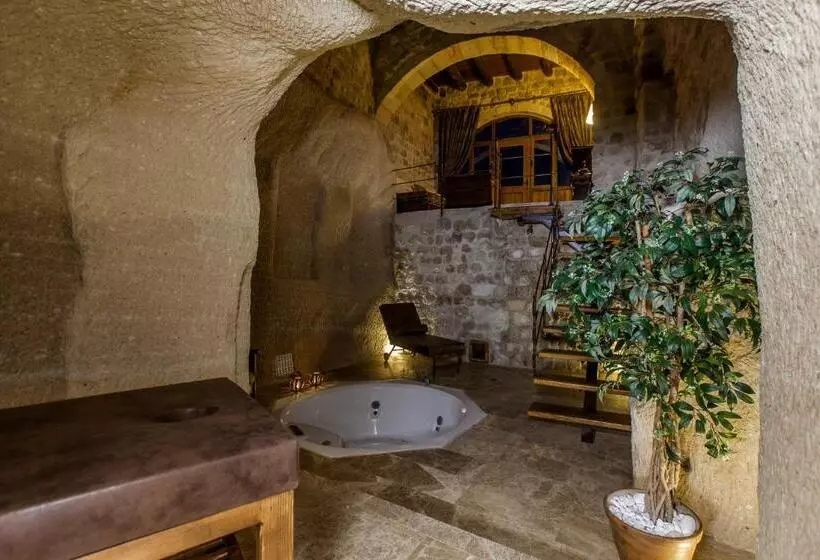 プールビュースイート, Yunak Evleri Cappadocia