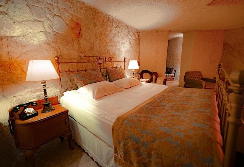 جناح مزود بحمام سباحة, Yunak Evleri Cappadocia