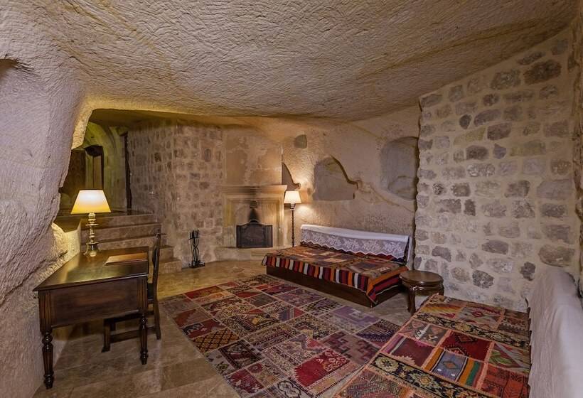 جناح, Yunak Evleri Cappadocia