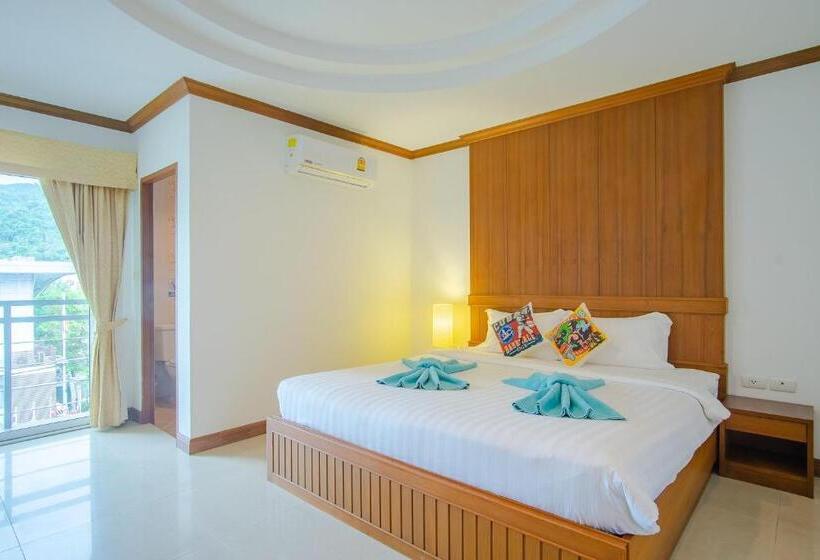 디럭스 룸 킹사이즈 침대, Pipikuku Hotel & Restaurant