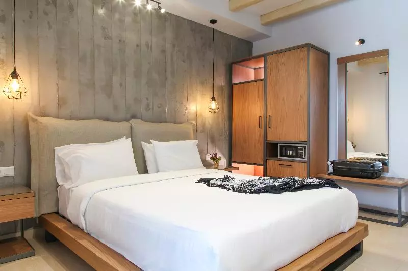 Sviitti Uima-allas, Royal Hotel And Suites