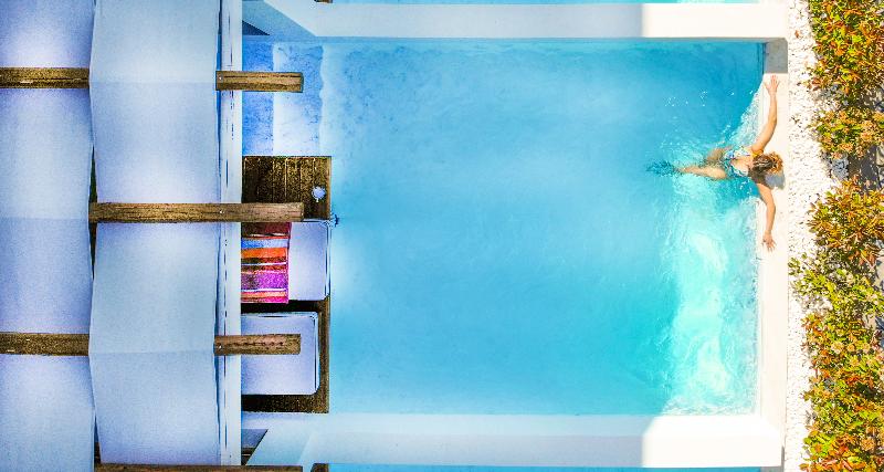 プール付きジュニアスイート, Royal Hotel And Suites