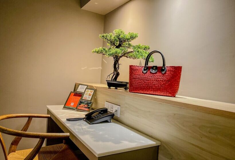 Президентский Люкс, Sino House Phuket Hotel Sha Plus