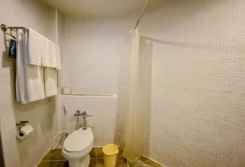 Executive Kolmen Hengen Huone, Sino House Phuket Hotel   Sha Plus