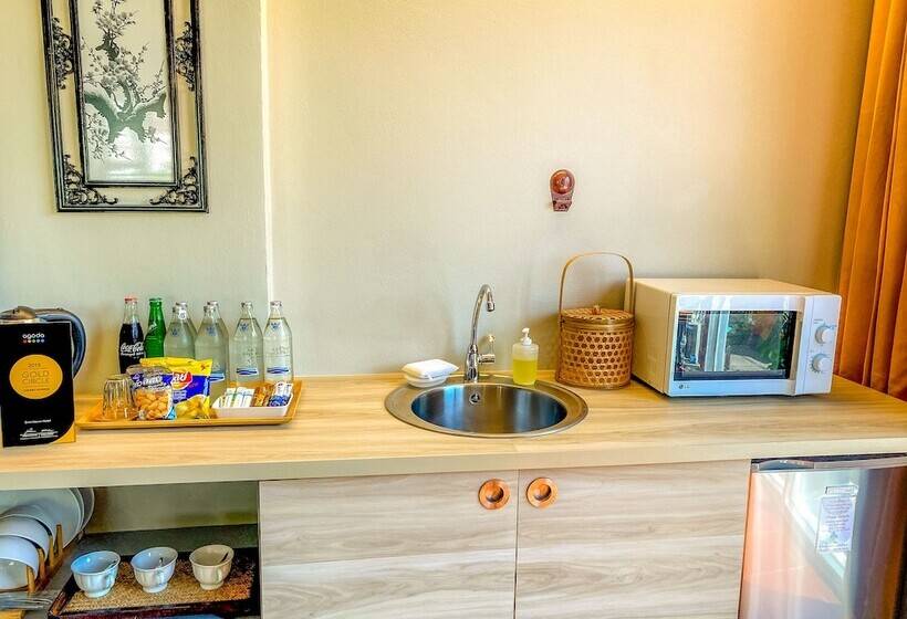 Трехместный Президентский, Sino House Phuket Hotel Sha Plus