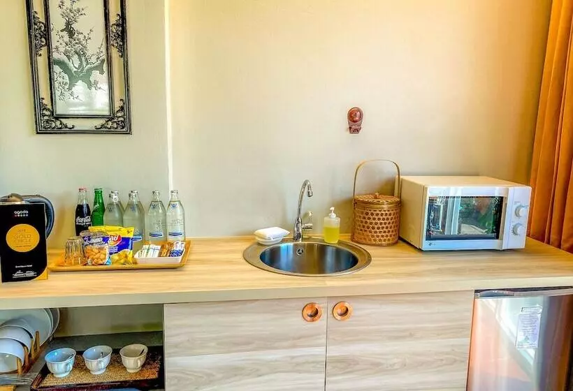 Executive Kolmen Hengen Huone, Sino House Phuket Hotel   Sha Plus