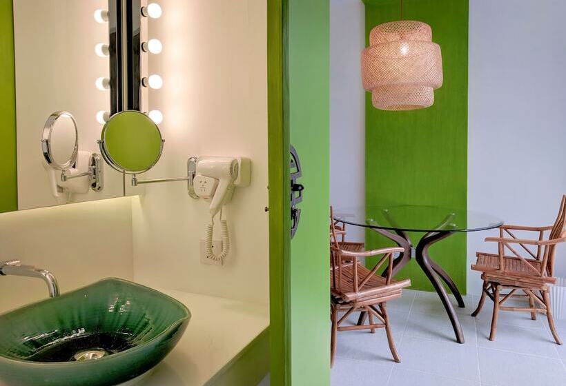 Четырехместный Номер Ejecutiva, Sino House Phuket Hotel Sha Plus