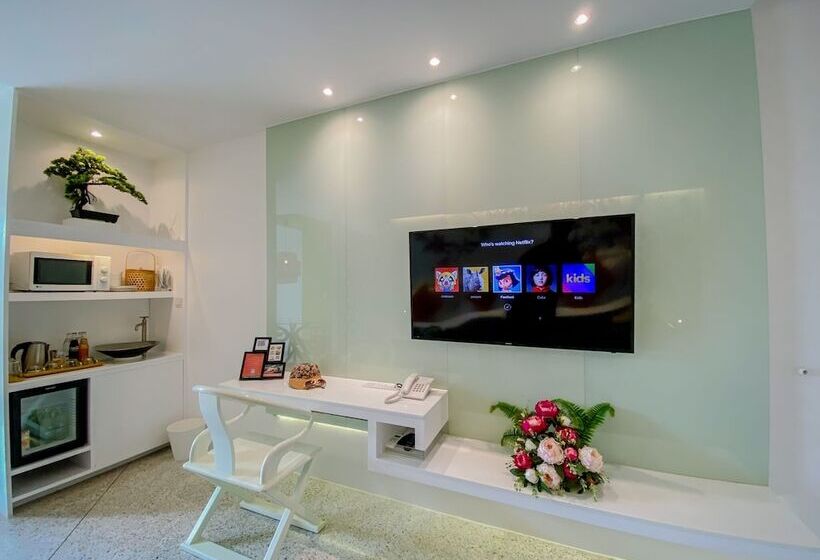 Четырехместный Номер Ejecutiva, Sino House Phuket Hotel Sha Plus