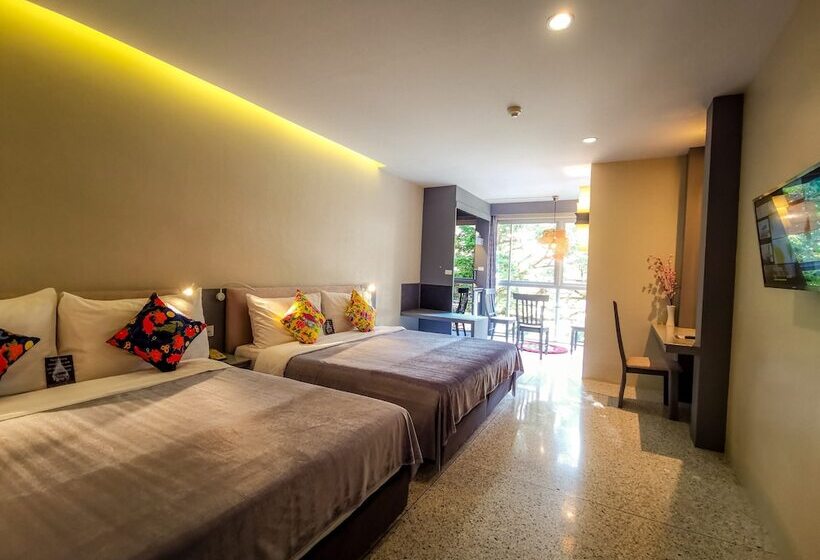 اتاق لوکس چهار تخته, Sino House Phuket Hotel   Sha Plus