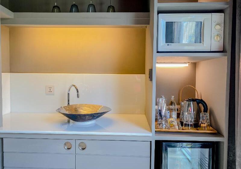 Четырехместный Номер Ejecutiva, Sino House Phuket Hotel Sha Plus