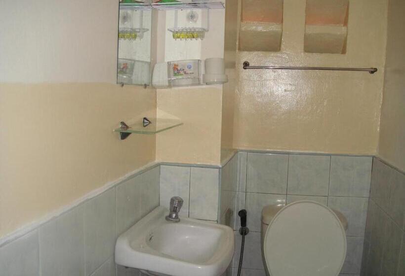 اتاق استاندارد سه نفره, Jcp Room Rentals