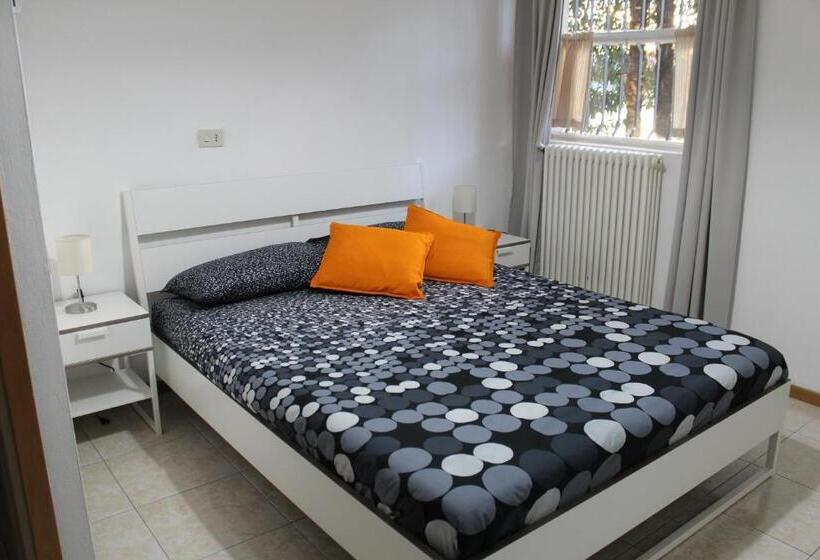 キングサイズベッドのスタンダードルーム, Gli Oleandri