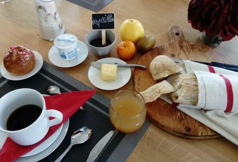 Трехместный Номер Комфорт, Chambres Et Tables D Hotes O Doux Matins Aux Portes De Chinon