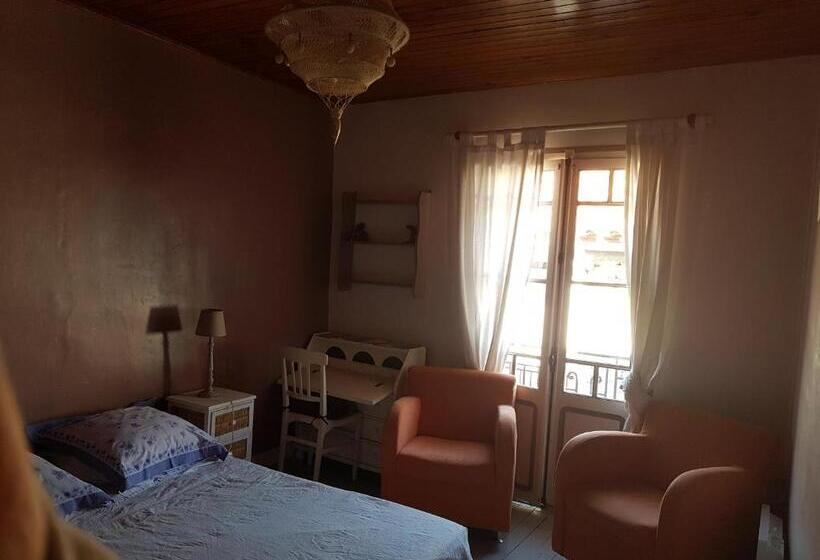 Номер Стандарт, Chez Vivi