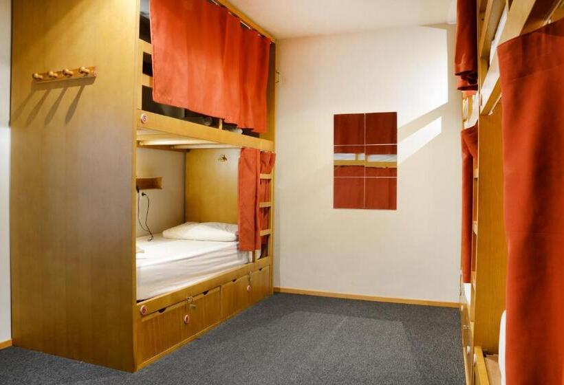 تختخواب در اتاق مشترک, Peach Hostel & Suites