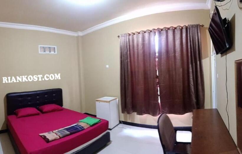 Standardrum, Rian Kost   Hotel Penginapan Murah Pusat Kota Palembang