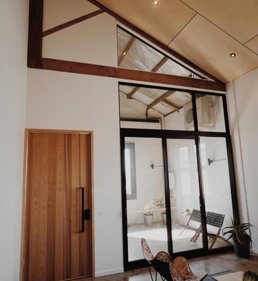 ２ベッドルームアパートメント, The Warehouse Apartments