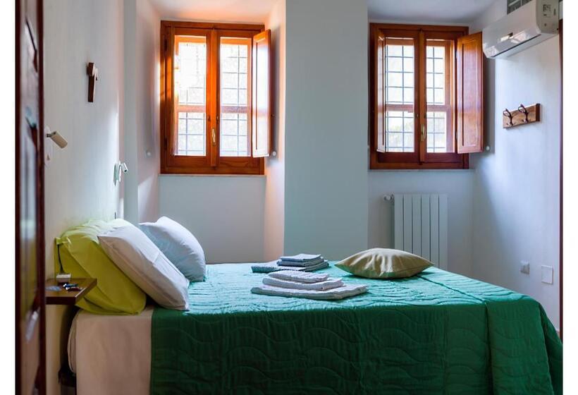 اتاق استاندارد, Monastero Santa Chiara Guest House