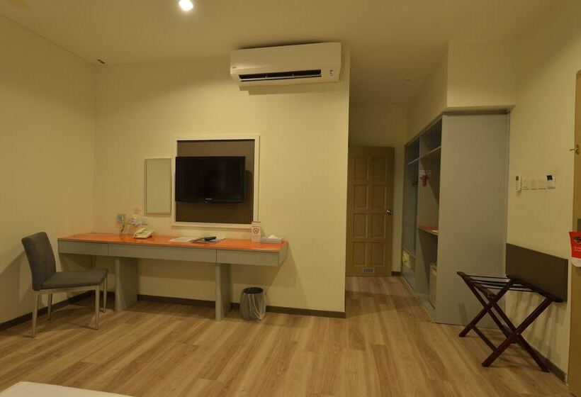 Трехместный Номер Deluxe, Abell Hotel Kuching