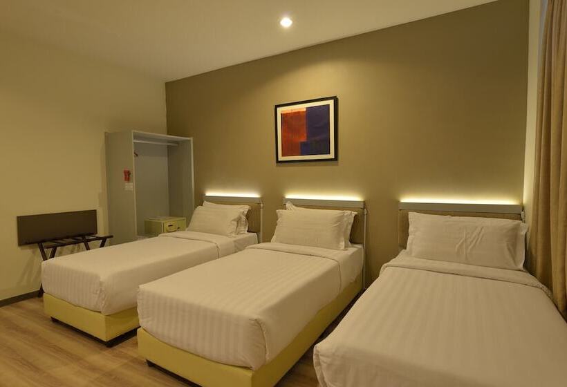 Трехместный Номер Deluxe, Abell Hotel Kuching