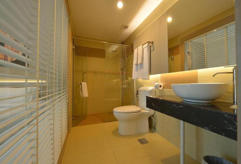 اتاق دلوکس با تخت کینگ و چشم‌انداز شهر, Abell Hotel Kuching