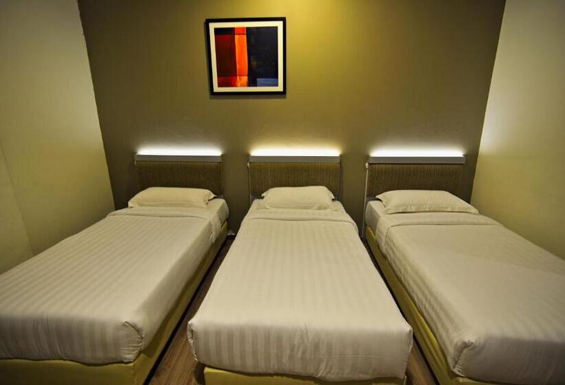 Трехместный Номер Deluxe, Abell Hotel Kuching