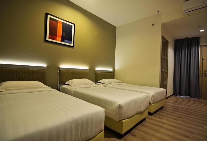 Трехместный Номер Deluxe, Abell Hotel Kuching