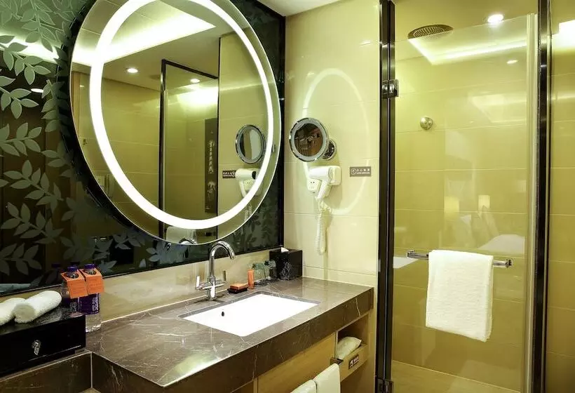 اتاق استاندارد با تخت دوبل, Crowne Plaza Guangzhou Huadu, An Ihg Hotel
