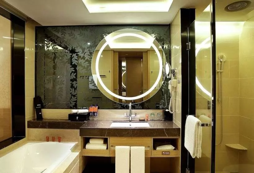 اتاق استاندارد با تخت دوبل, Crowne Plaza Guangzhou Huadu, An Ihg Hotel
