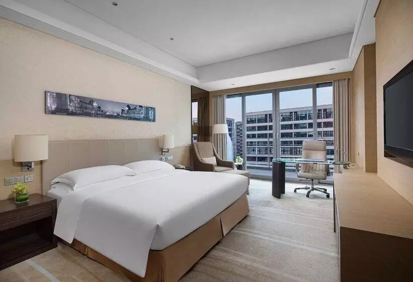 اتاق استاندارد با تخت دوبل, Crowne Plaza Guangzhou Huadu, An Ihg Hotel