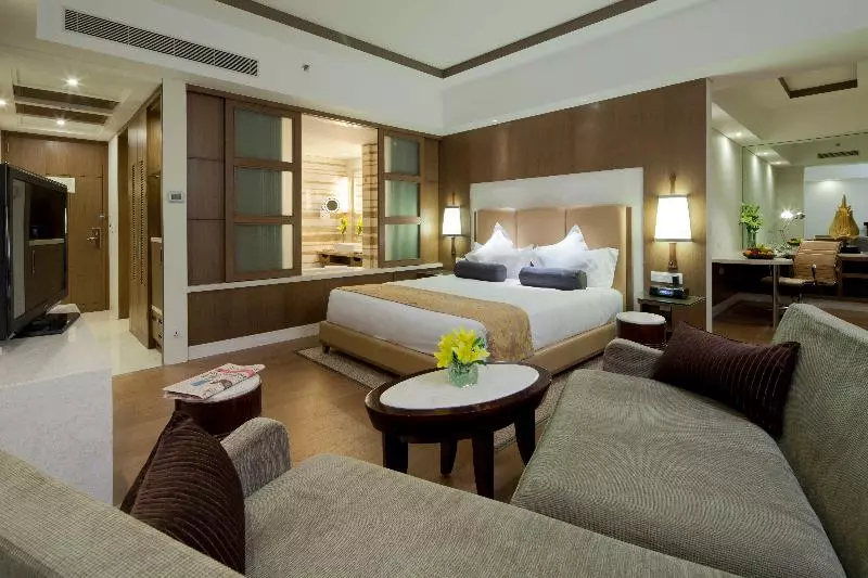 スイート, Crowne Plaza New Delhi Okhla, An Ihg