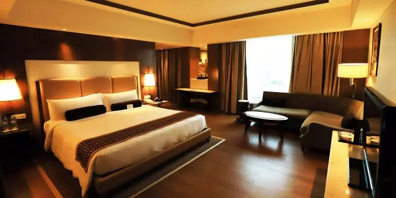 キングサイズベッドのスタンダードルーム, Crowne Plaza New Delhi Okhla, An Ihg