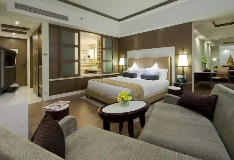 スイート, Crowne Plaza New Delhi Okhla, An Ihg