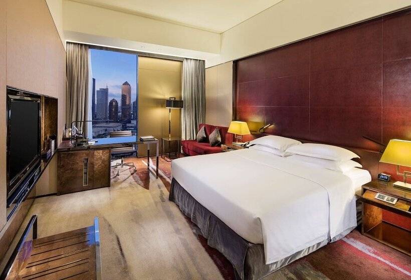 Номер Deluxe Кровать Кинг, Hilton Guangzhou Tianhe