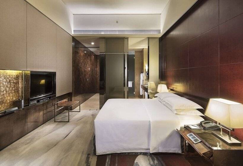 اتاق استاندارد با تخت بزرگ, Hilton Guangzhou Tianhe